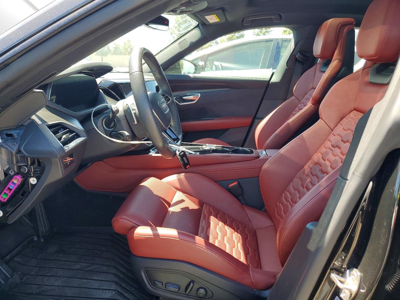 2024 AUDI E-TRON GT quattro Premium Plus