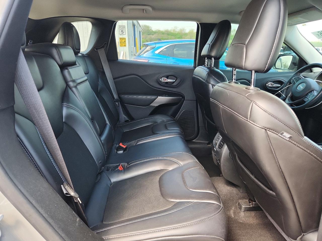 2019 JEEP CHEROKEE LATITUDE PLUS 4X4