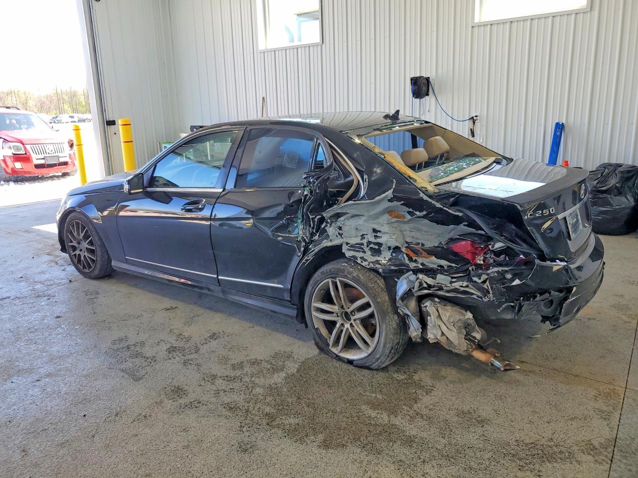 2012 MERCEDES-BENZ C C250
