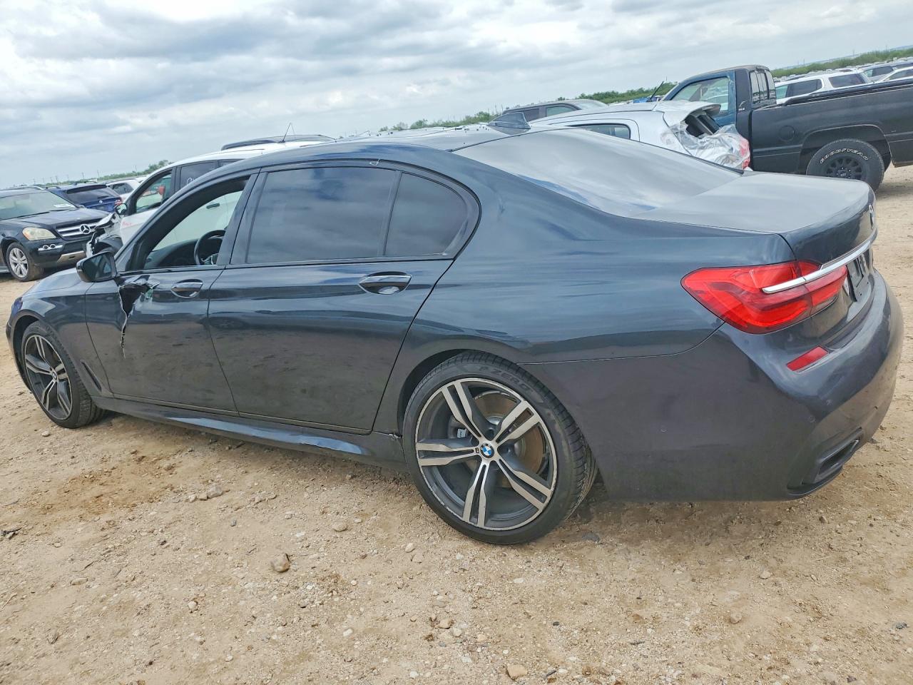 2019 BMW 750