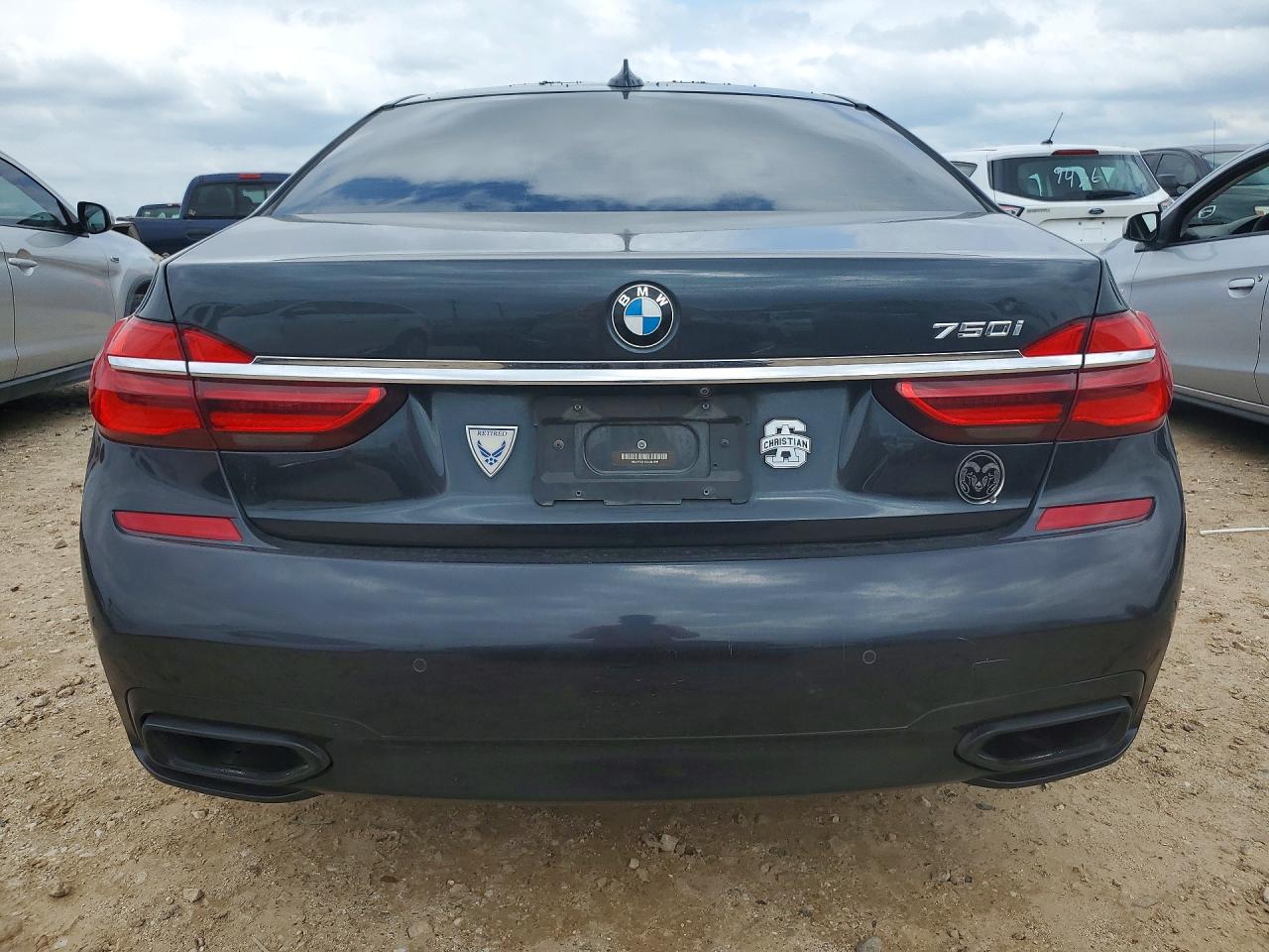 2019 BMW 750