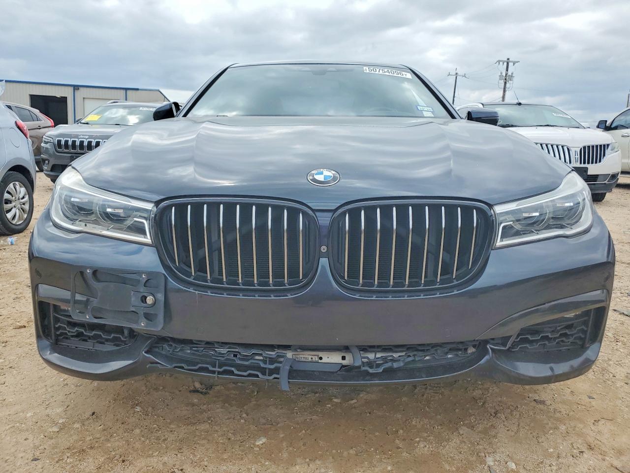 2019 BMW 750
