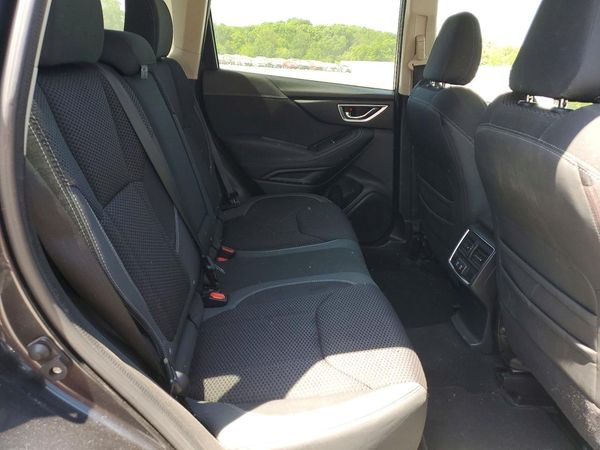 2019 SUBARU FORESTER