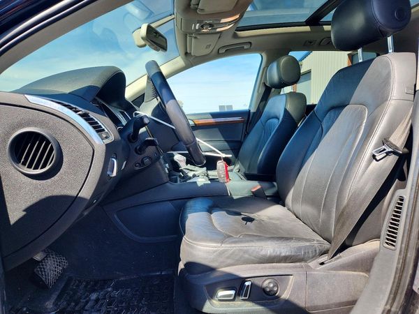 2014 AUDI Q7 Premium Plus — DENT