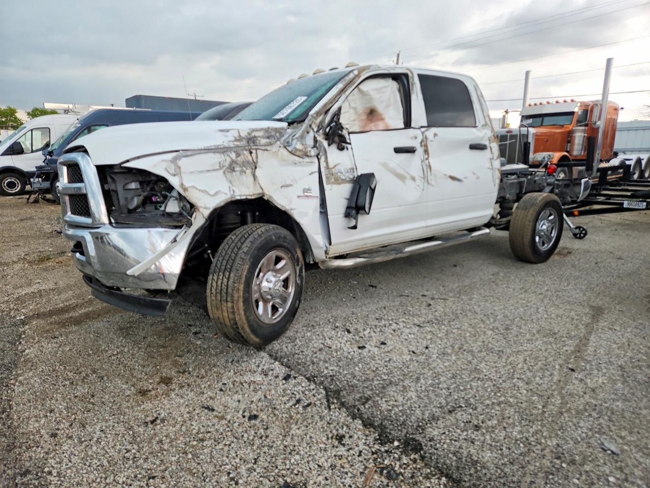 2018 RAM 3500 ST — Front 3/4