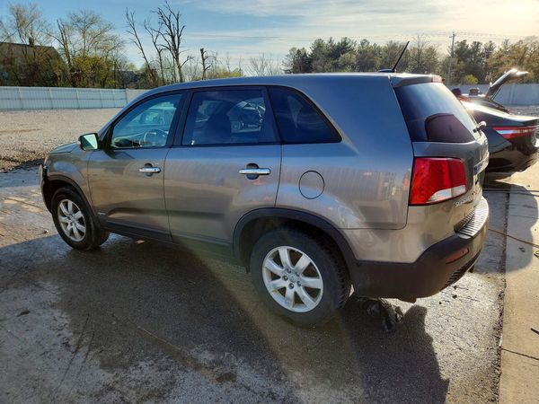 2013 KIA SORENTO Base / LX