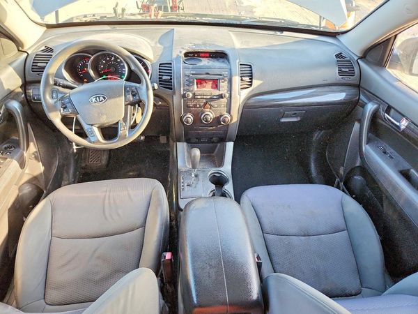 2013 KIA SORENTO Base / LX