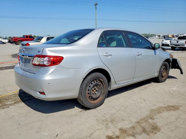 2013 TOYOTA COROLLA