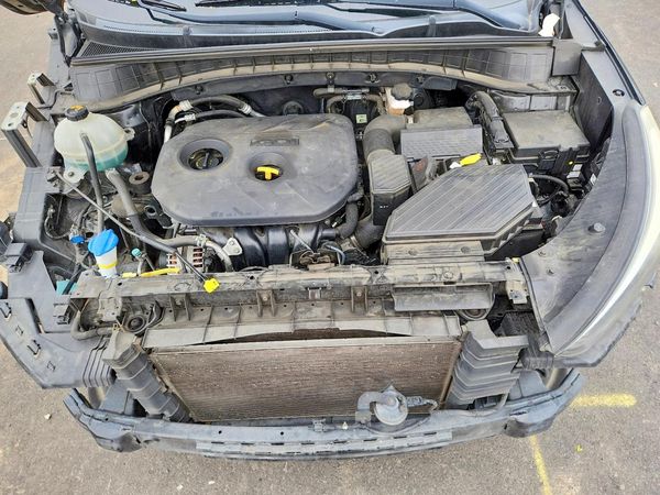 2017 HYUNDAI TUCSON SE (no options)