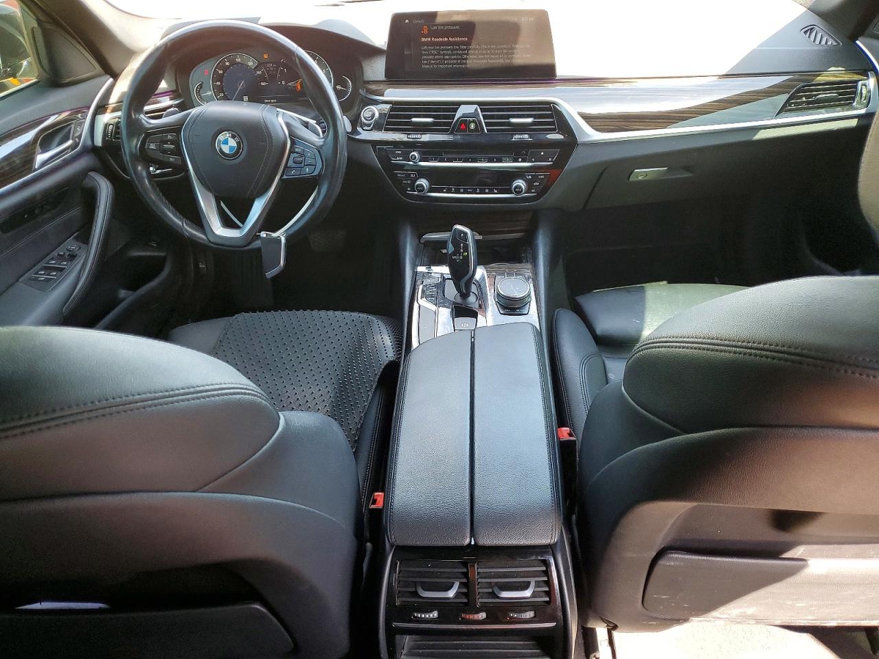 2019 BMW 530