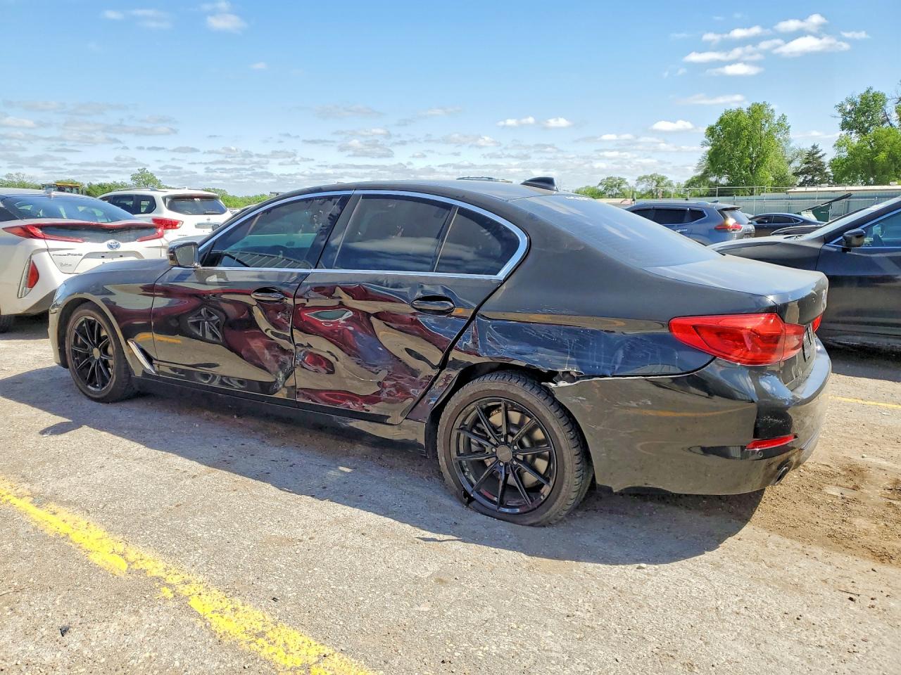 2019 BMW 530