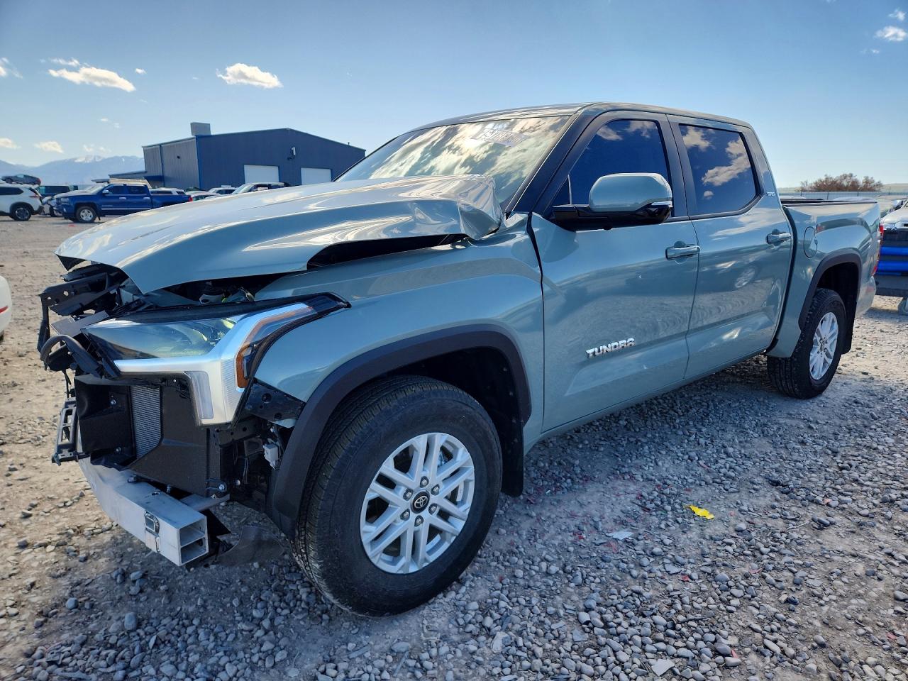 2025 TOYOTA TUNDRA
