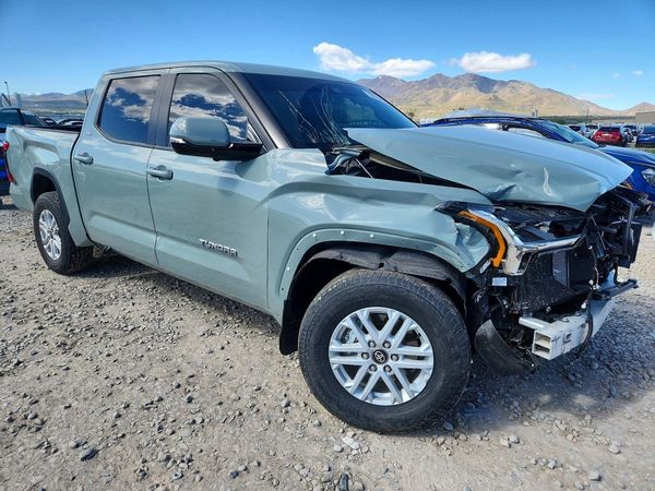 2025 TOYOTA TUNDRA