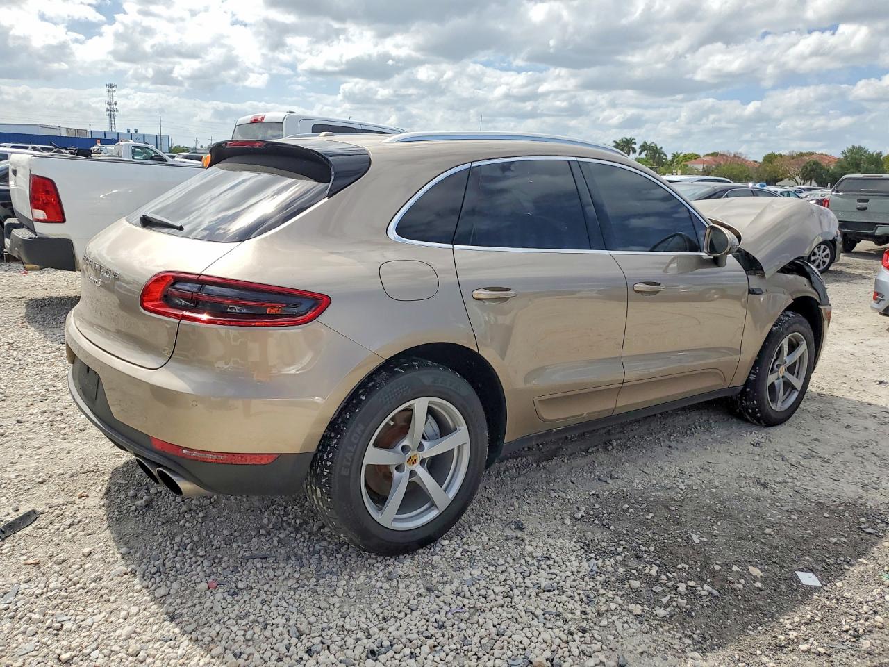 2018 PORSCHE MACAN Macan S
