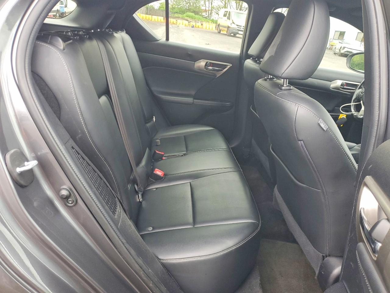 2016 LEXUS CT 200h