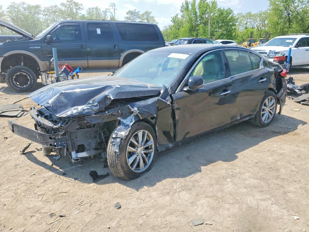 2015 INFINITI Q50 — Front 3/4