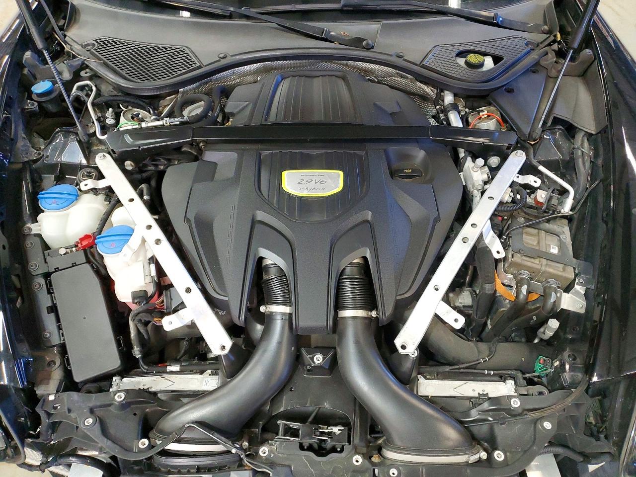 2018 PORSCHE PANAMERA 4 E-Hybrid