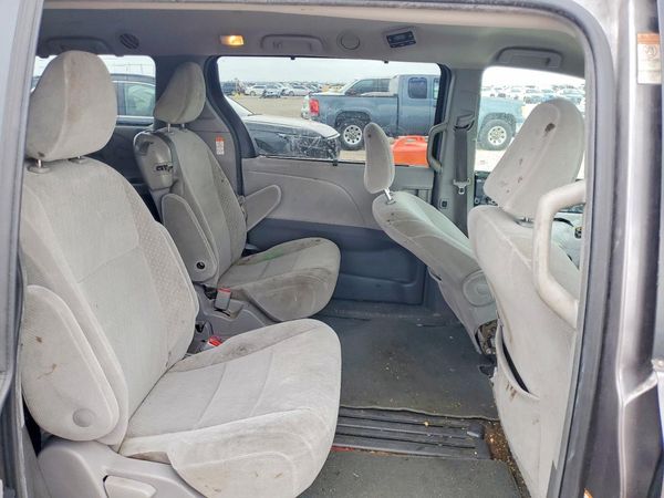 2018 TOYOTA SIENNA