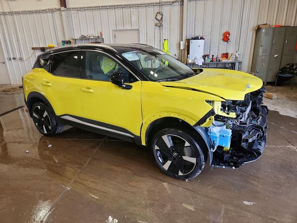 2025 NISSAN KICKS SR