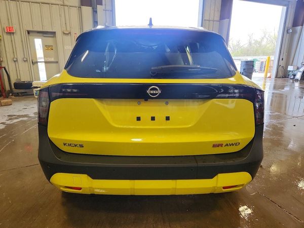 2025 NISSAN KICKS SR