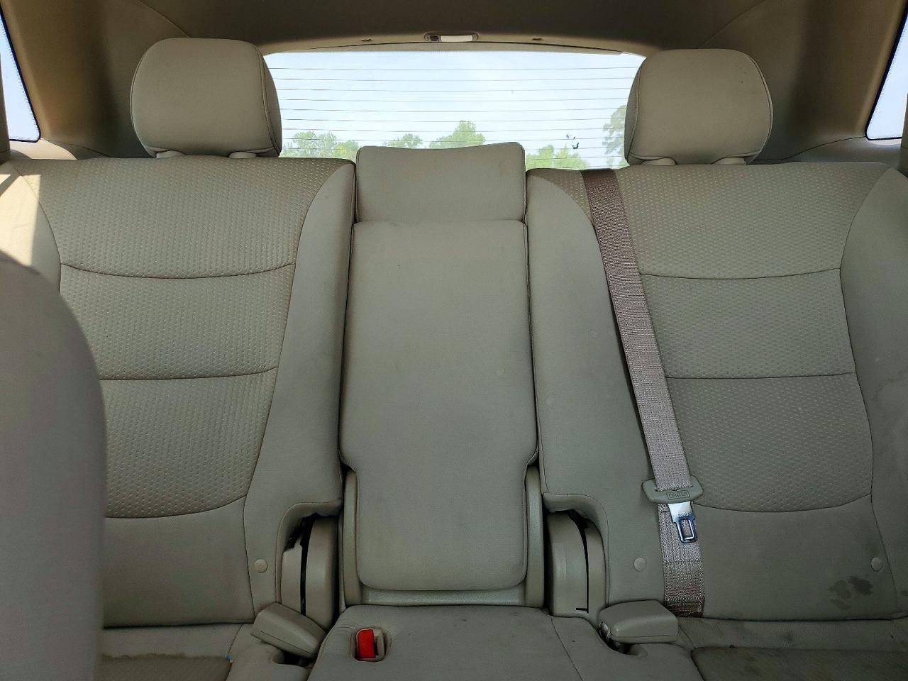 2013 KIA SORENTO Base / LX
