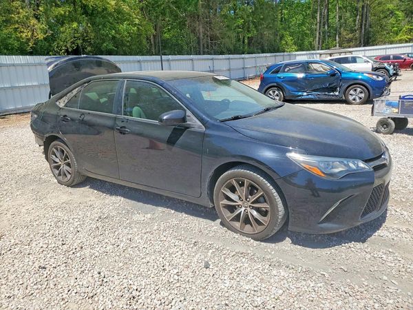 2017 TOYOTA CAMRY
