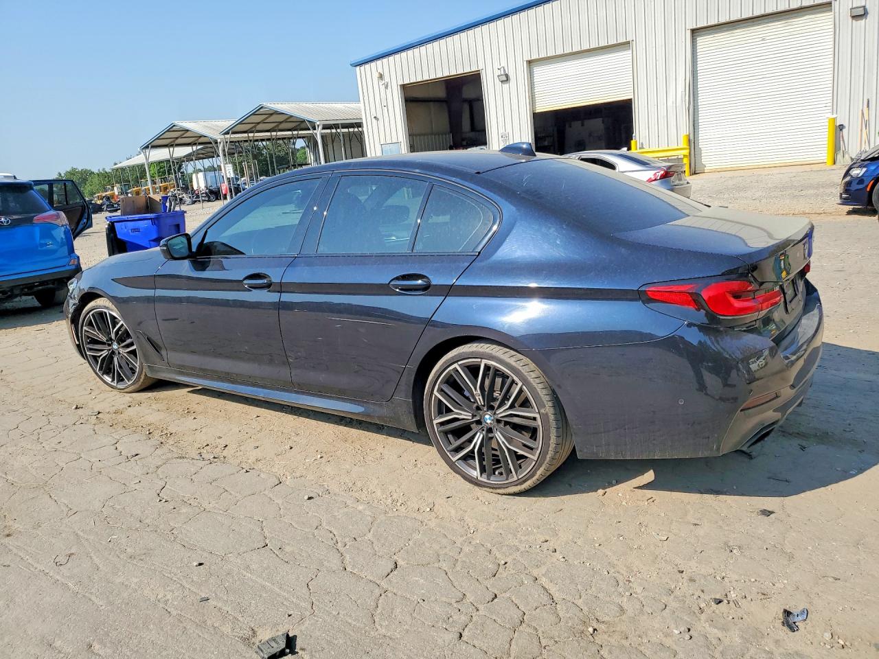 2022 BMW 530