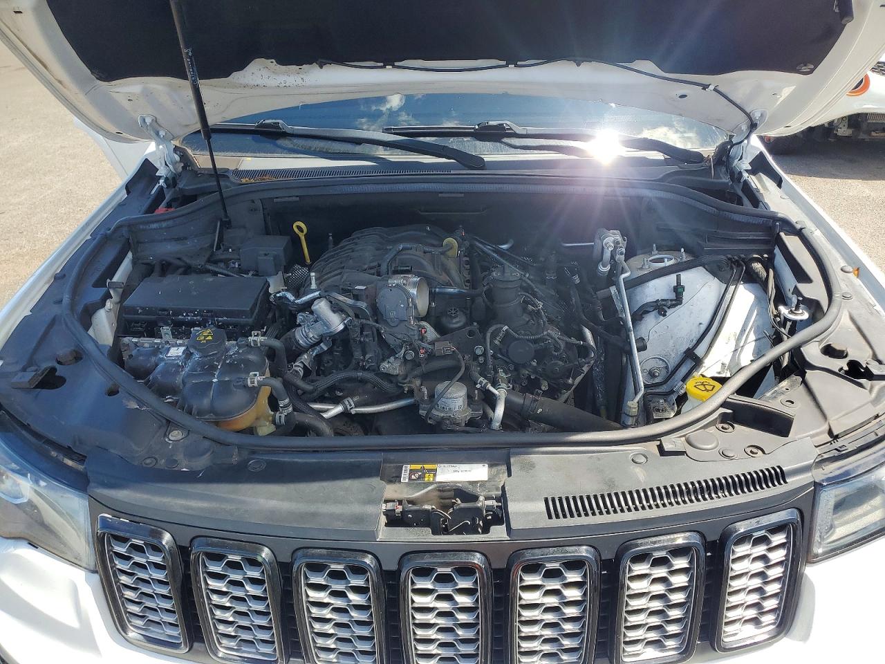 2017 JEEP GRAND CHEROKEE LAREDO 4X4
