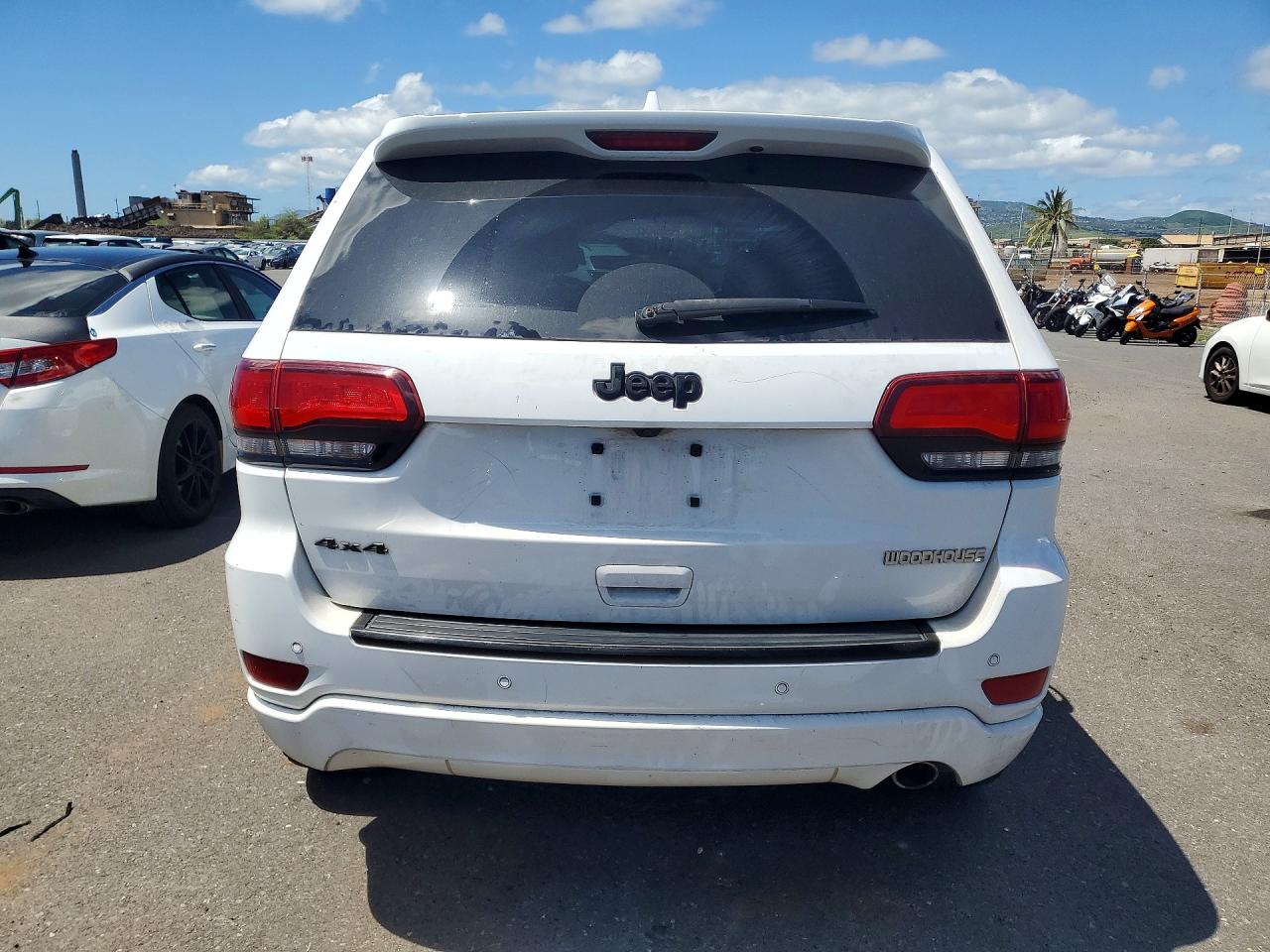 2017 JEEP GRAND CHEROKEE LAREDO 4X4