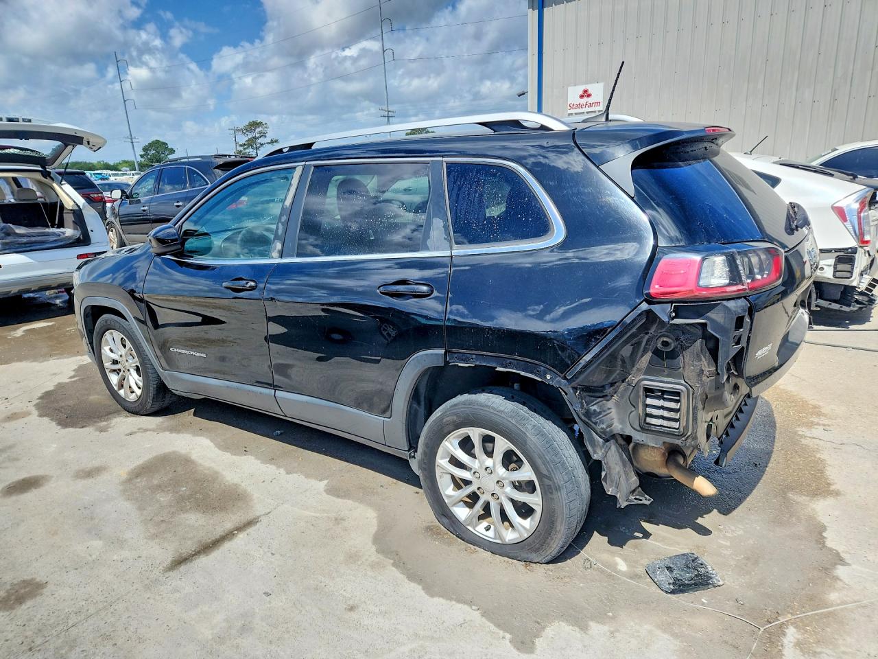 2019 JEEP CHEROKEE LATITUDE FWD
