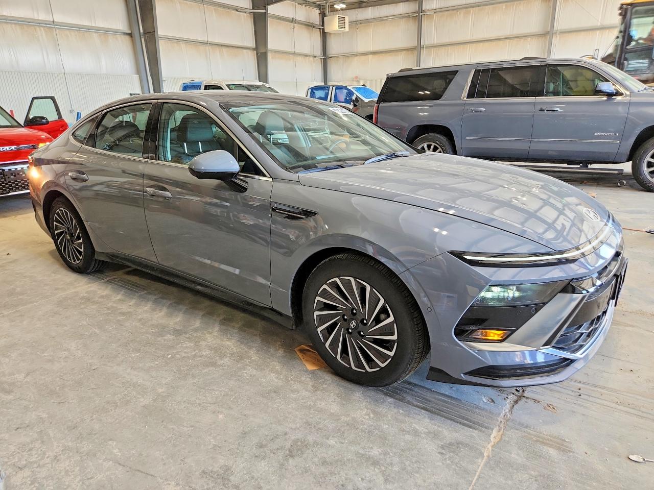 2024 HYUNDAI SONATA HYBRID Limited