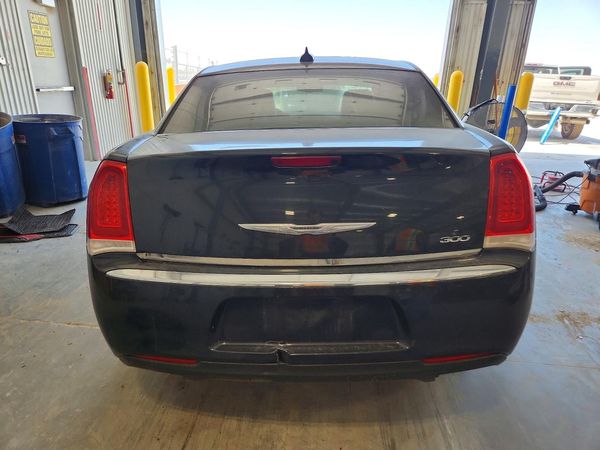 2015 CHRYSLER 300