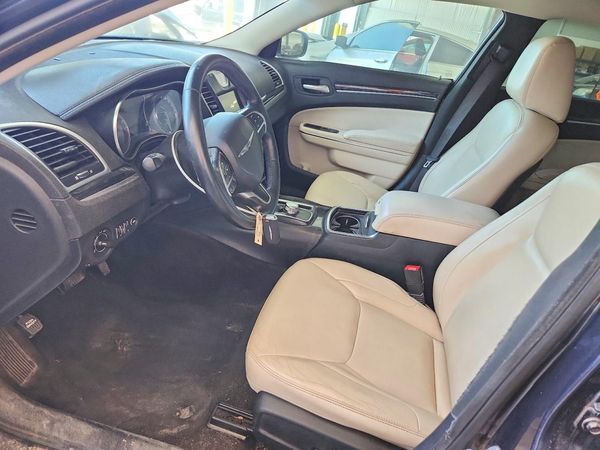2015 CHRYSLER 300