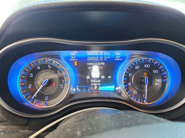 2015 CHRYSLER 300