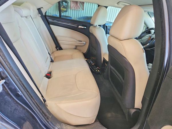 2015 CHRYSLER 300