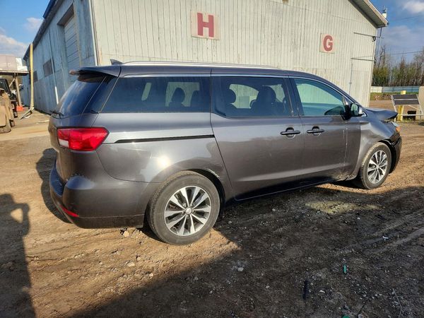 2018 KIA SEDONA