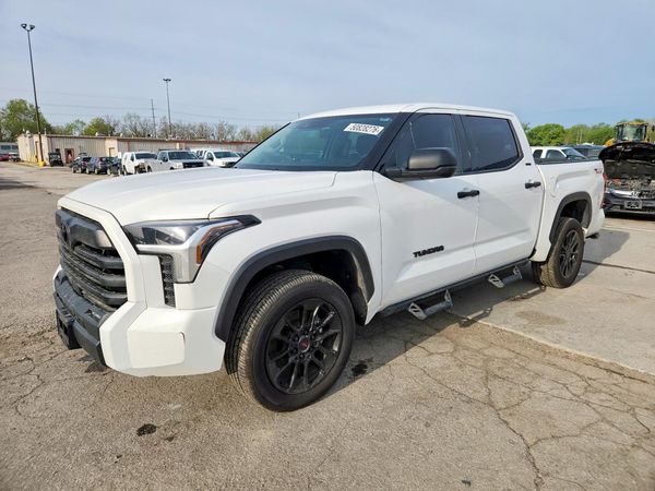 2023 TOYOTA TUNDRA