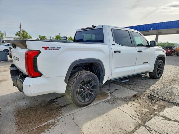 2023 TOYOTA TUNDRA