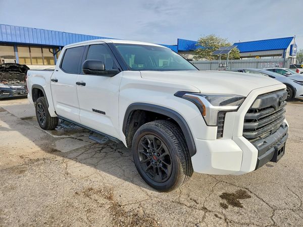 2023 TOYOTA TUNDRA