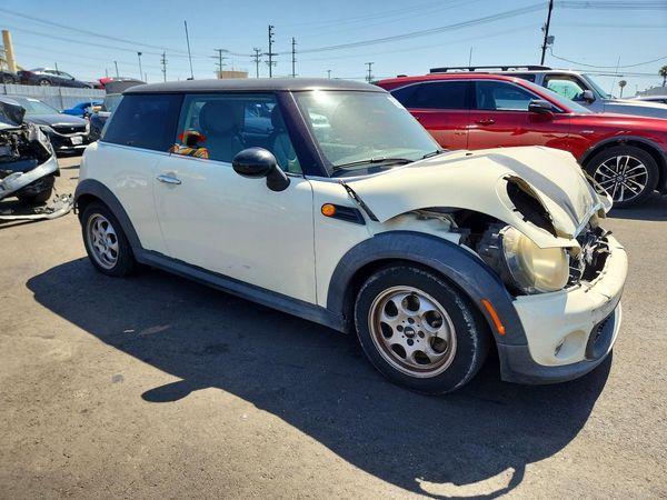 2013 MINI COOPER