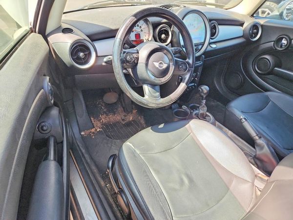 2013 MINI COOPER