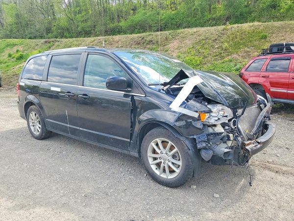2019 DODGE GRAND CARAVAN SXT — Passenger 3/4