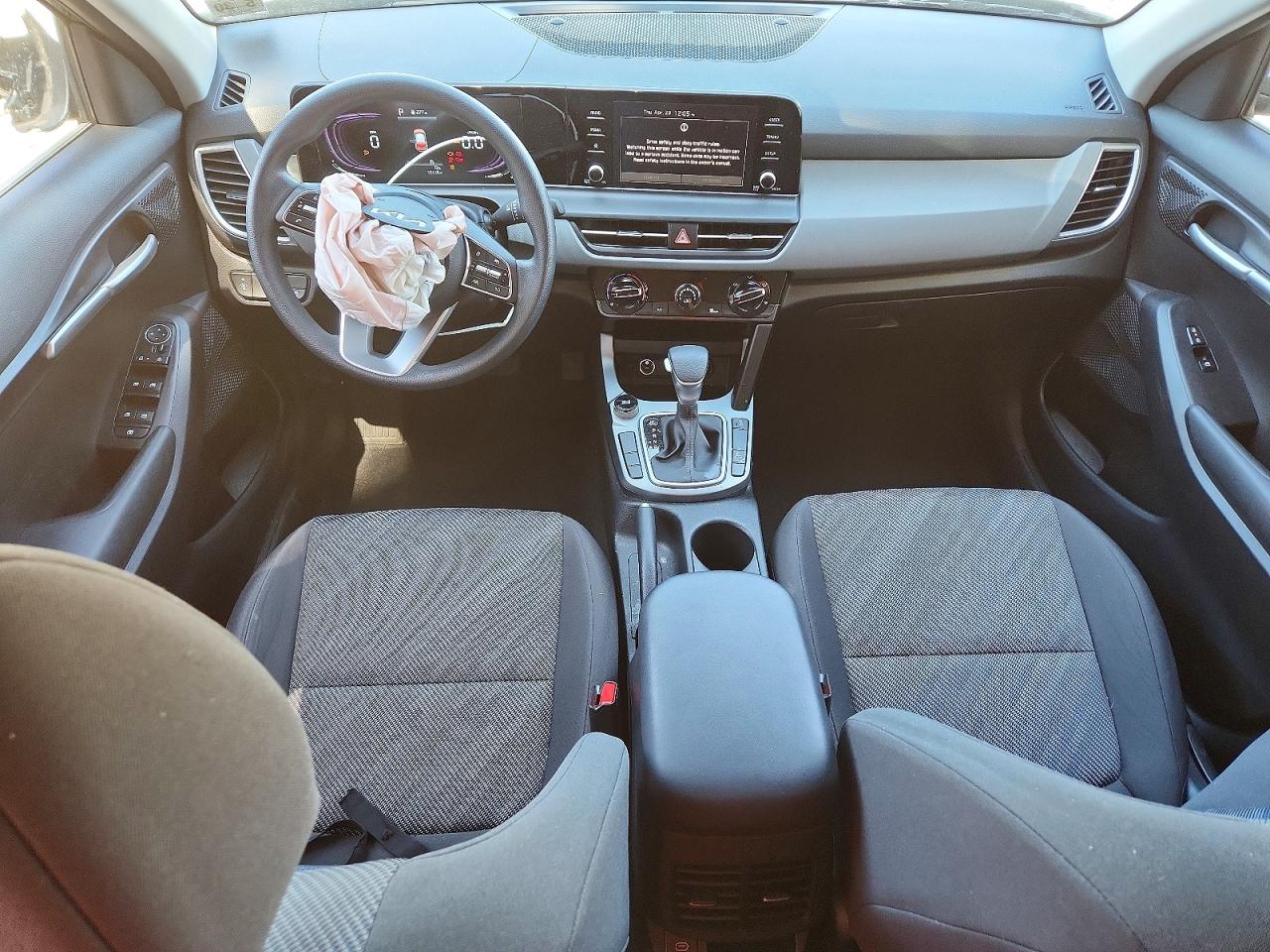 2025 KIA SELTOS LX