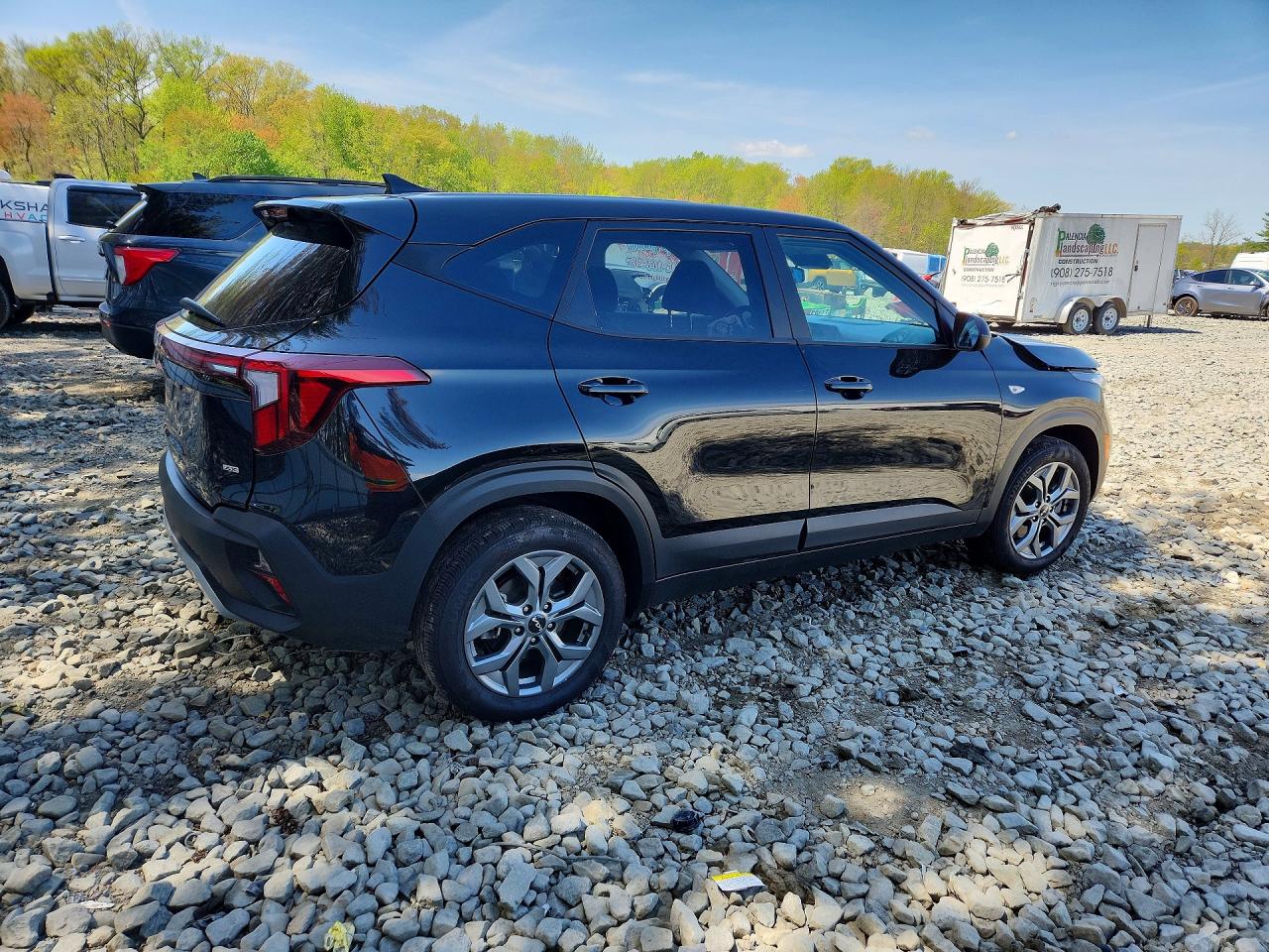 2025 KIA SELTOS LX