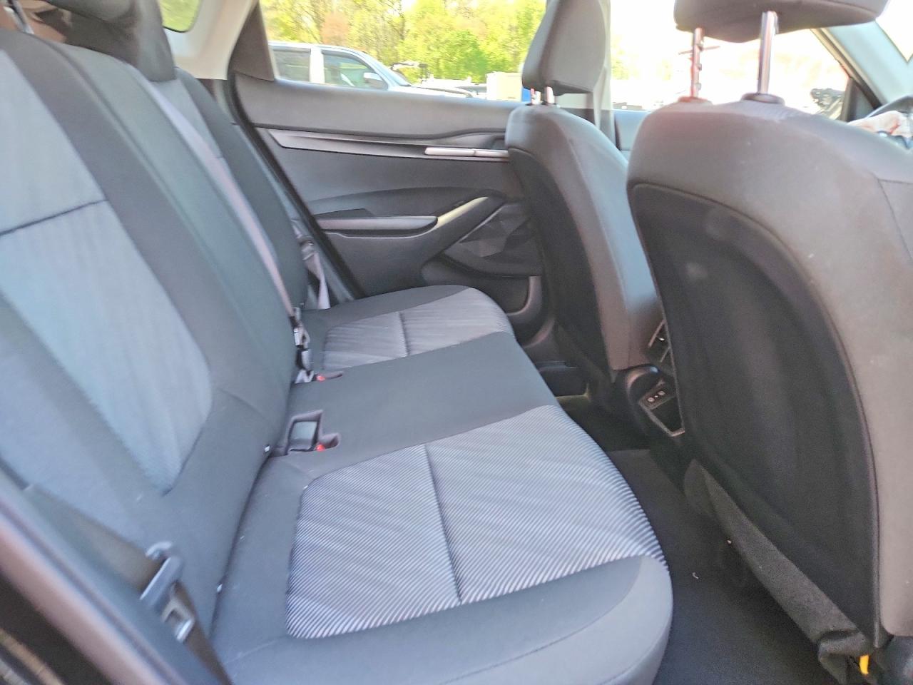 2025 KIA SELTOS LX