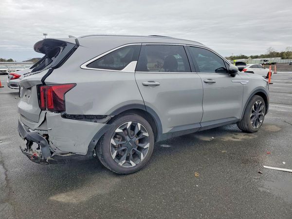2025 KIA SORENTO