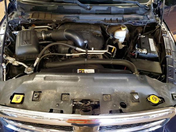 2016 RAM 1500 SLT QUAD CAB 4X4