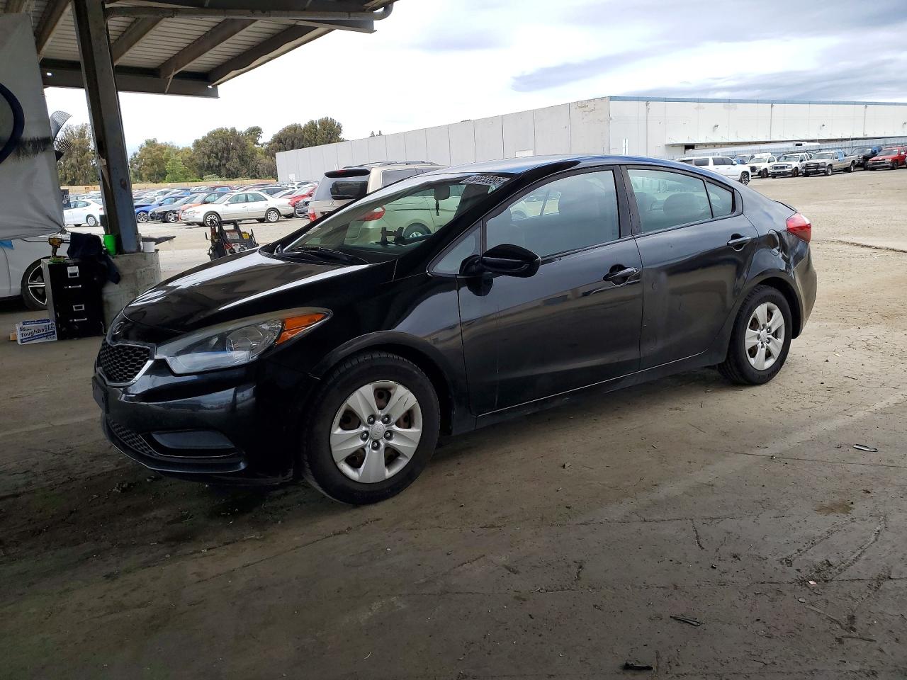 2016 KIA FORTE GL (Middle-Low Grade)