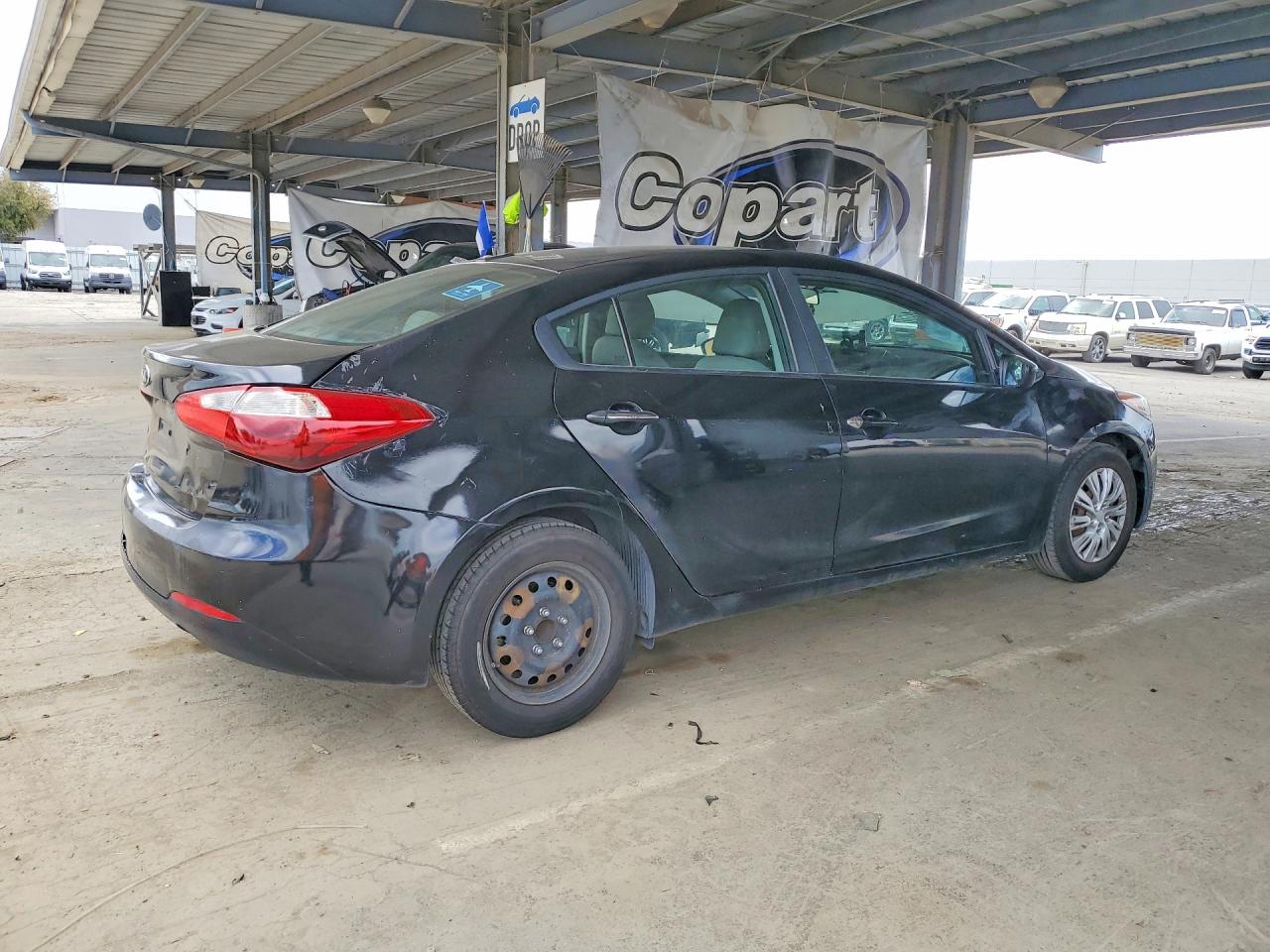 2016 KIA FORTE GL (Middle-Low Grade)