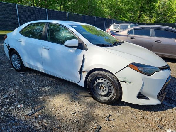 2017 TOYOTA COROLLA